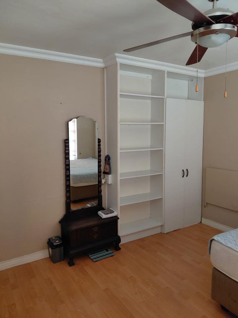 To Let 3 Bedroom Property for Rent in Loevenstein Western Cape